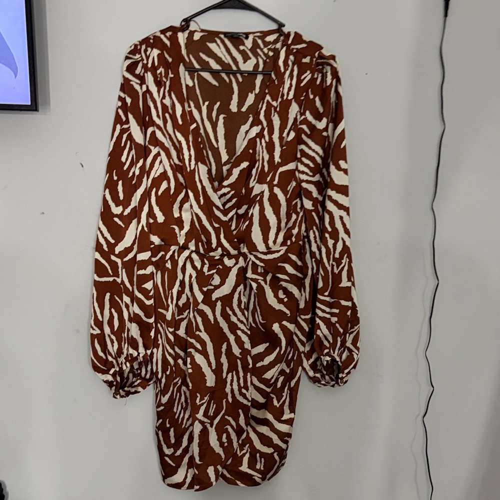 Fashion Nova Brown and White Long Sleeve Dress